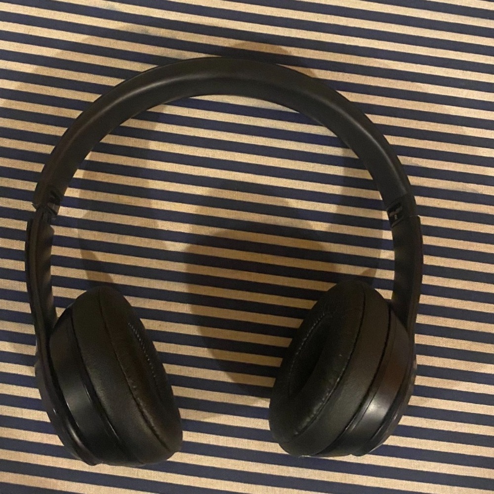 Beats solo v3